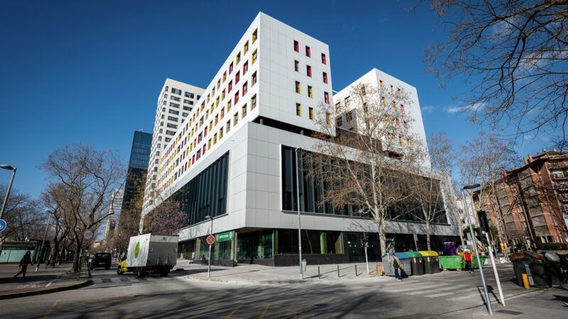 Centre Comercial Llac - EFAarquitectes