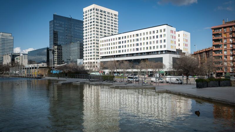 Centre Comercial Llac - EFAarquitectes